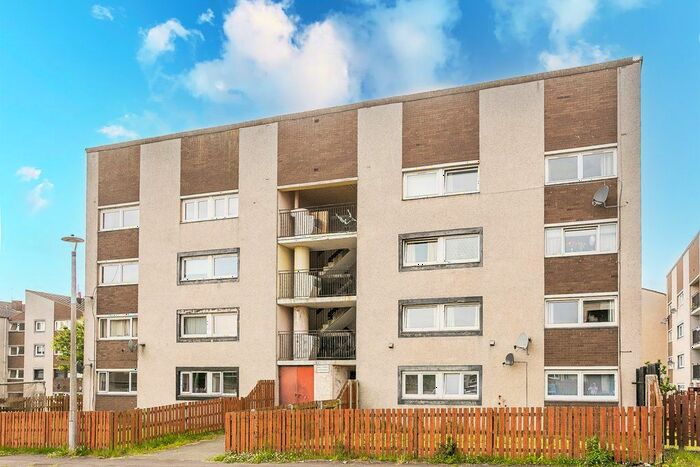 2 Bedroom Flat For Sale In Calder Grove, Edinburgh, EH11