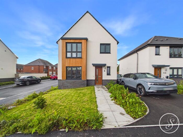 4 Bedroom Detached House For Sale In Ashbourne Avenue, Leeds, LS15