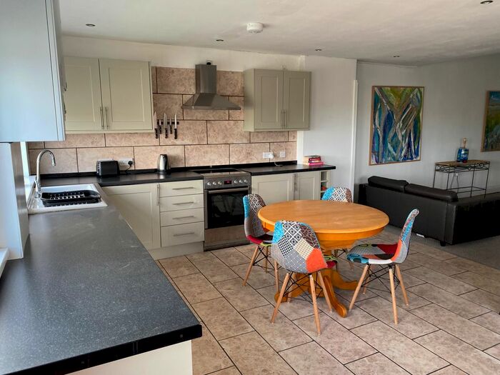 3 Bedroom Maisonette To Rent In Pisgah Street, Kenfig Hill, CF33