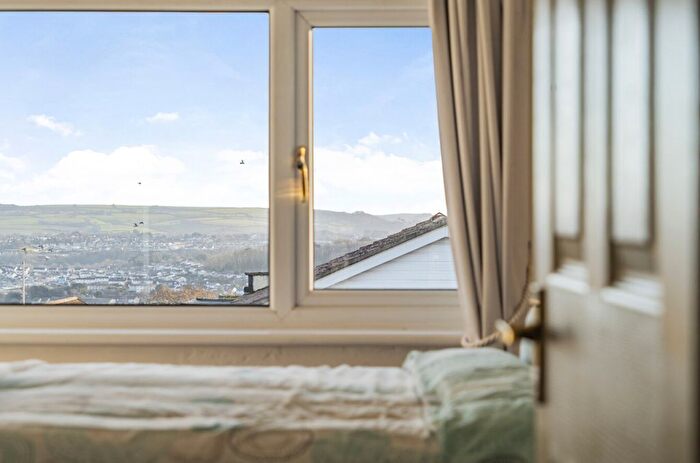 4 Bedroom Detached House For Sale In Dolphin Court Road, Paignton, Devon, TQ3