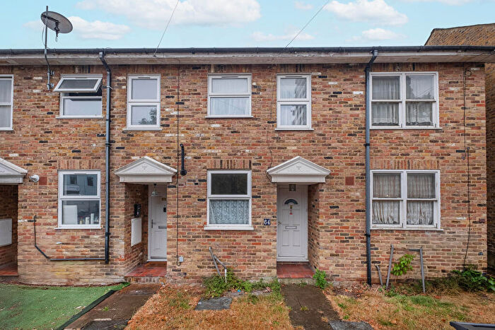 2 Bedroom Terraced House For Sale In Vincent Road, Kingston Upon Thames, KT1