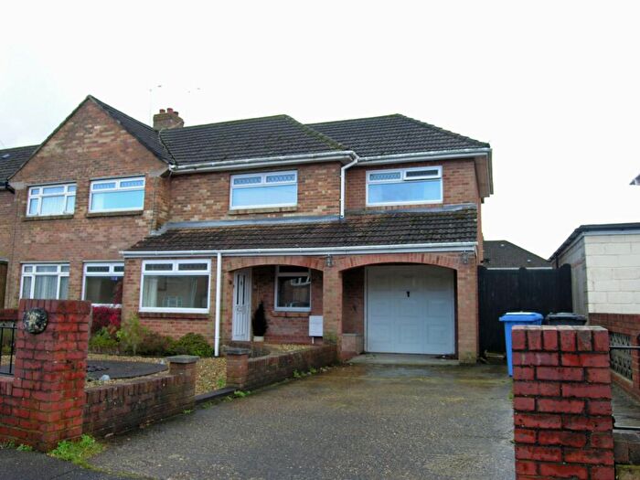 5 Bedroom House To Rent In Bedroom Detached House In Wallisdown, BH12