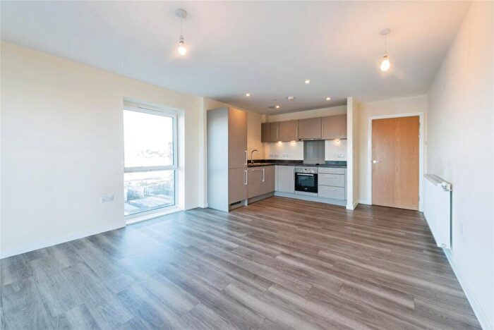 2 Bedroom Flat For Sale In Azera, Capstan Road, Southampton, Hampshire, SO19