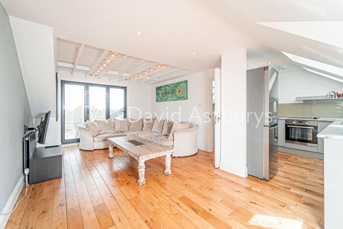 3 Bedroom Apartment To Rent In Archway Road, Highgate, London, N6