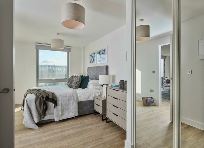 1 Bedroom Flat To Rent In Silbury Boulevard, Milton Keynes, MK9