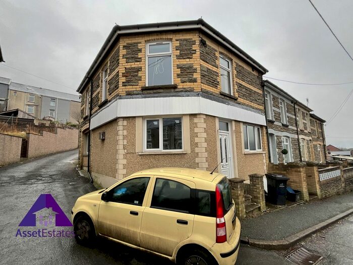 3 Bedroom Terraced House To Rent In Penybont Road, Abertillery, NP13