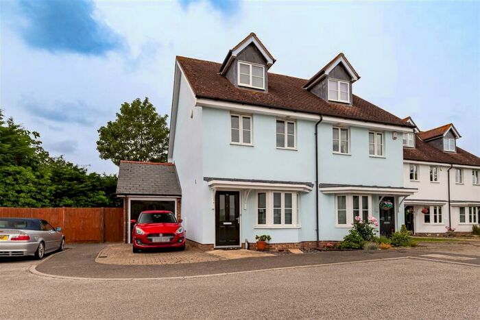 3 Bedroom Semi-Detached House For Sale In Walter Mead Close, Ongar, CM5