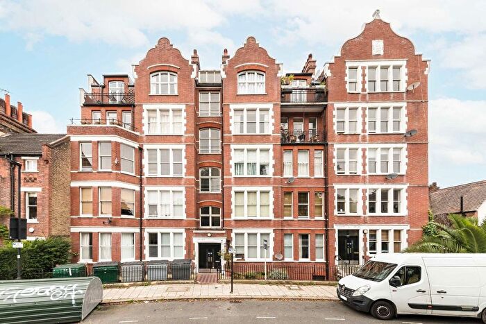 2 Bedroom Flat To Rent In Cormont Road, London, SE5