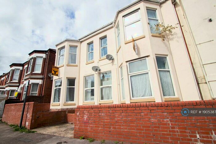4 Bedroom Flat To Rent In Ordnance Road, Southampton, SO15