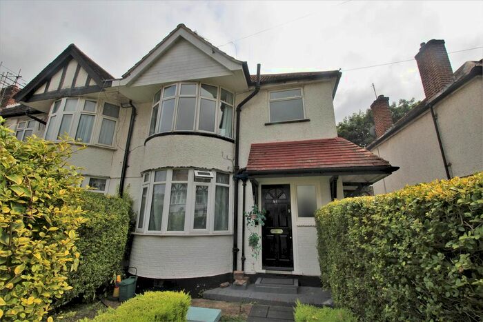 1 Bedroom Flat To Rent In Braemar Avenue, Neasden, London, NW10