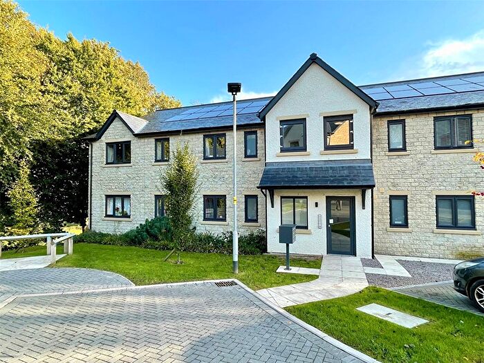2 Bedroom Flat For Sale In Farm Lane, Lancaster, Lancashire, LA1
