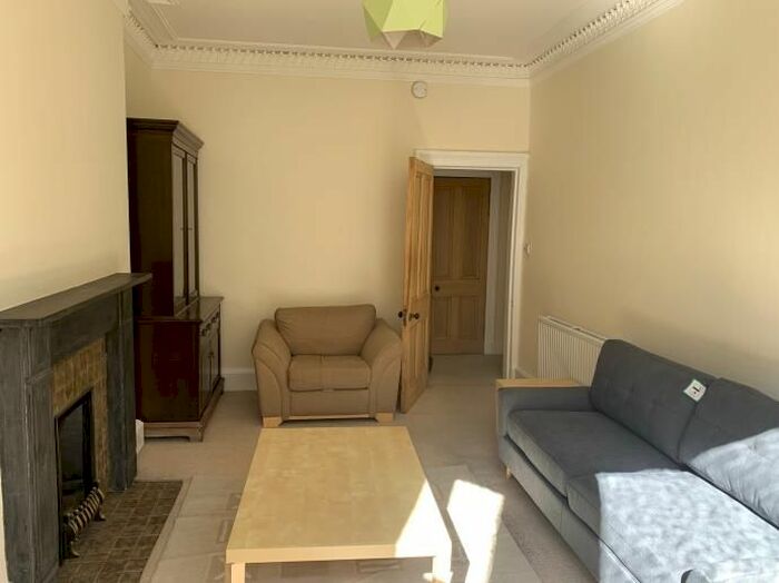 1 Bedroom Flat To Rent In Comiston Road, Morningside, Edinburgh EH10
