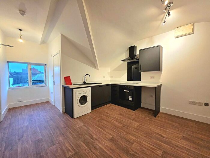 1 Bedroom Flat To Rent In Barnsley Road, Hemsworth, Pontefract, WF9