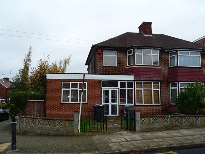 4 Bedroom Semi-Detached House To Rent In Girton Avenue, Kingsbury, NW9