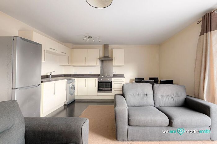 1 Bedroom Flat To Rent In Riverside House, Edmund Court, S2