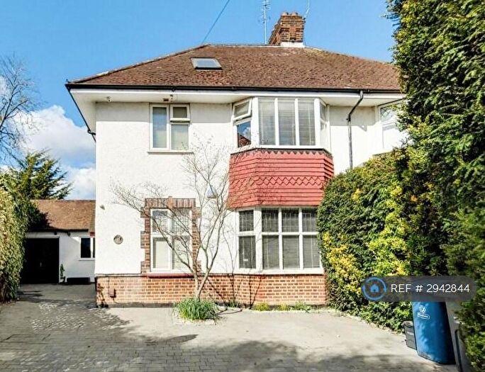 4 Bedroom Semi Detached House To Rent In Moorcroft Way, Pinner, HA5