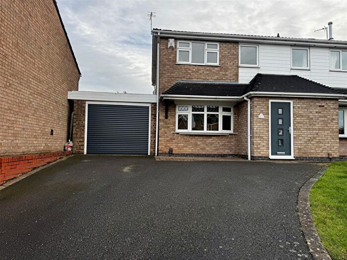 3 Bedroom Property To Rent In Countrymans Way, Shepshed, Loughborough, LE12