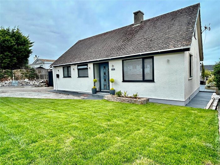 4 Bedroom Bungalow For Sale In Rhianfa, Benllech, Isle Of Anglesey, Sir Ynys Mon, LL74