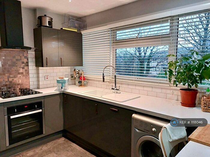 2 Bedroom Maisonette To Rent In Meycroft, Hayes, BR2