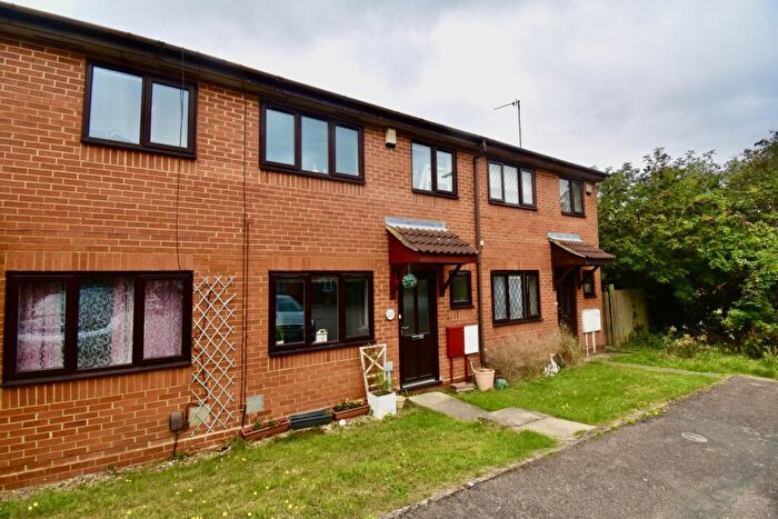 3 Bedroom Terraced House To Rent In Hedgeway, East Hunsbury, Northampton, NN4