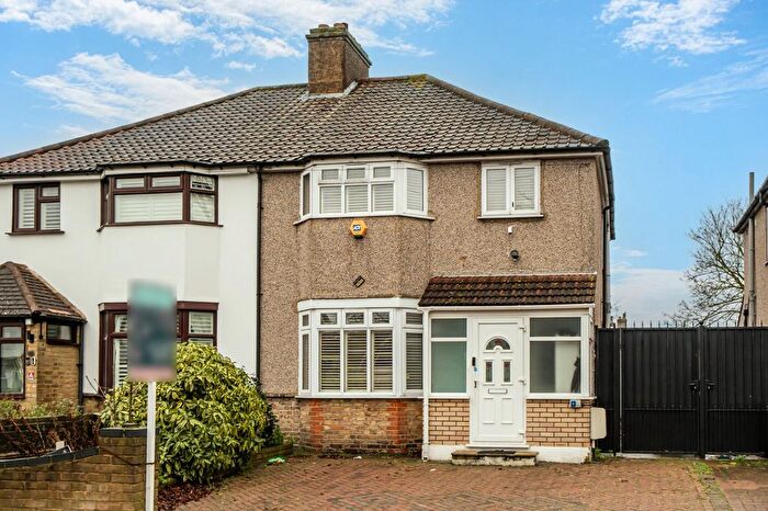 3 Bedroom Semi-Detached House For Sale In Sutlej Road, Charlton, London, SE7