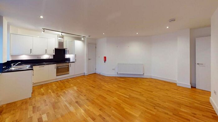 2 Bedroom Flat To Rent In Kentish Town Rd, London, NW5