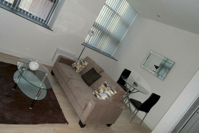 1 Bedroom Apartment To Rent In Mill St, Bradford, BD1