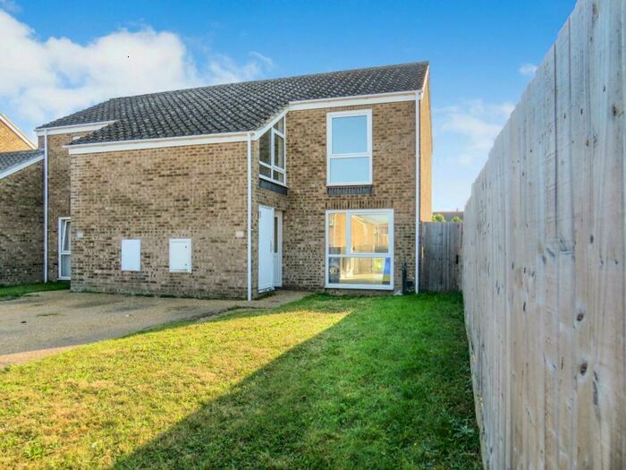 3 Bedroom End Of Terrace House For Sale In Whitewood Walk, Raf Lakenheath, IP27