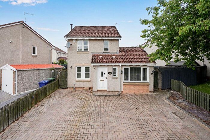 4 Bedroom Detached House For Sale In Castle Place, Gorebridge, Midlothian, EH23