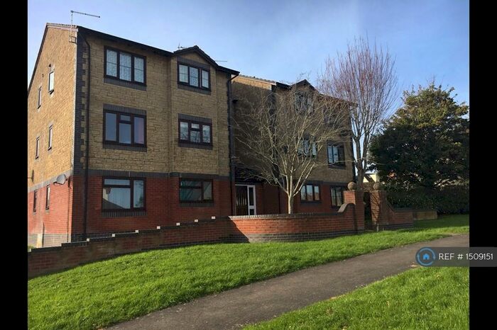 1 Bedroom Flat To Rent In Beaulieu Drive, Yeovil, BA21