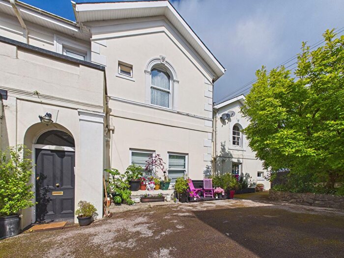 2 Bedroom Flat For Sale In Higher Warberry Road, The Warberries, Torquay, TQ1