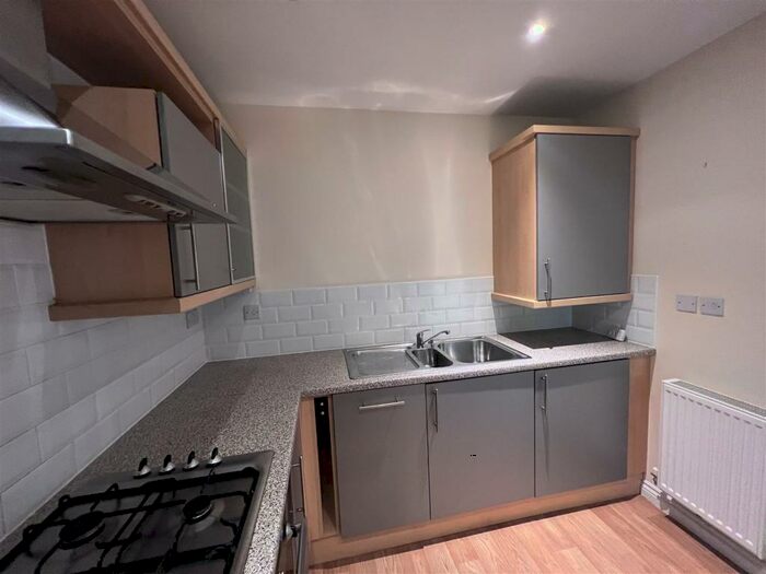 2 Bedroom Flat To Rent In Holmes Court, Merlin Road, CH42