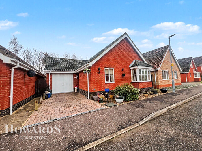 2 Bedroom Detached Bungalow For Sale In Barnard Close, Gorleston, NR31