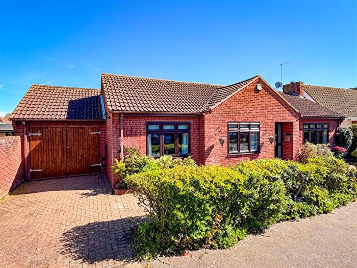 2 Bedroom Detached Bungalow For Sale In Southcliff Park, East Clacton, Essex, CO15