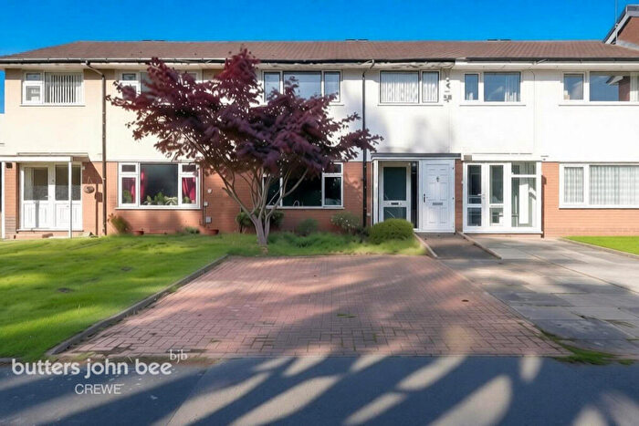 3 Bedroom Mews For Sale In Davenport Avenue, Crewe, CW2