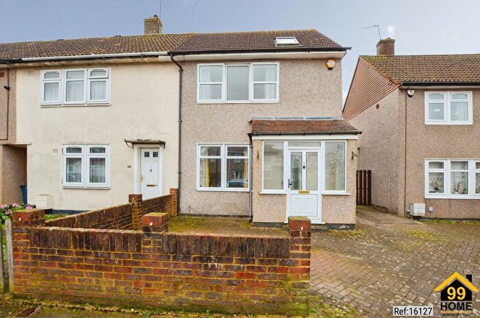 3 Bedroom End Terrace House To Rent In United Kingdom, Harrow, Middlesex, HA3