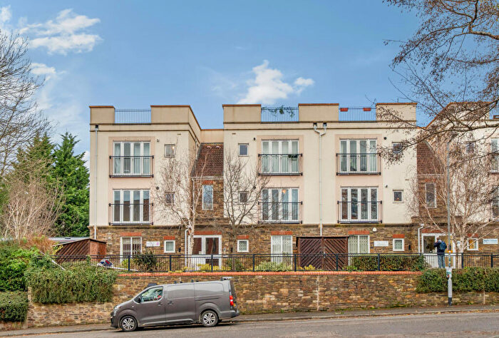 2 Bedroom Apartment For Sale In Station Road, Montpelier, Bristol, Somerset, BS6