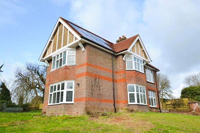 4 Bedroom Detached House To Rent In Streatley, Bedfordshire, LU3