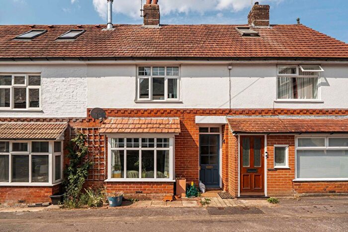 2 Bedroom Terraced House For Sale In Hill Rise, Twyford, SO21