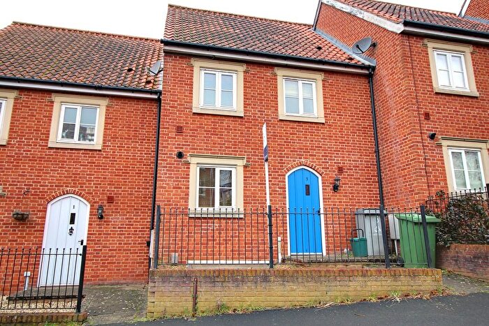 3 Bedroom Town House To Rent In Bishops Close, Thorpe St. Andrew, Norwich, NR7