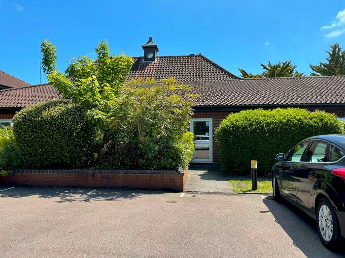 1 Bedroom Flat To Rent In Cambridge Court, SG11