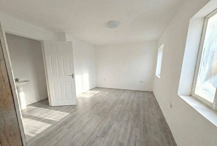 9 Bedroom Property To Rent In Upper High Street, Wednesbury, WS10