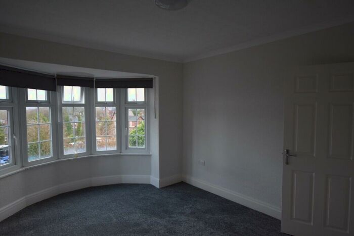 3 Bedroom Semi-Detached House To Rent In Firshill Avenue, Sheffield, S4