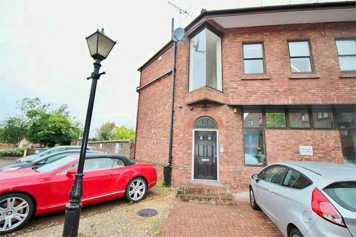 2 Bedroom Flat To Rent In Bridgman Court, Quaker Lane, Waltham Abbey EN9