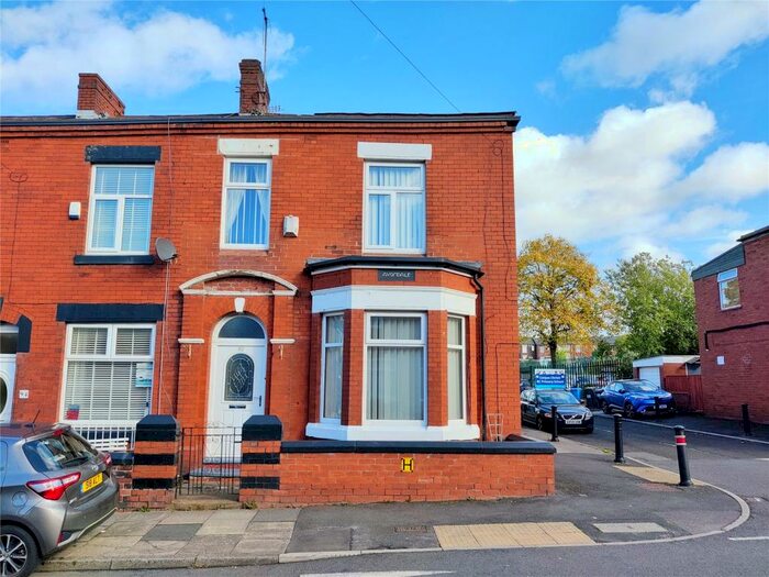 3 Bedroom End Of Terrace House For Sale In Stanley Road, Chadderton