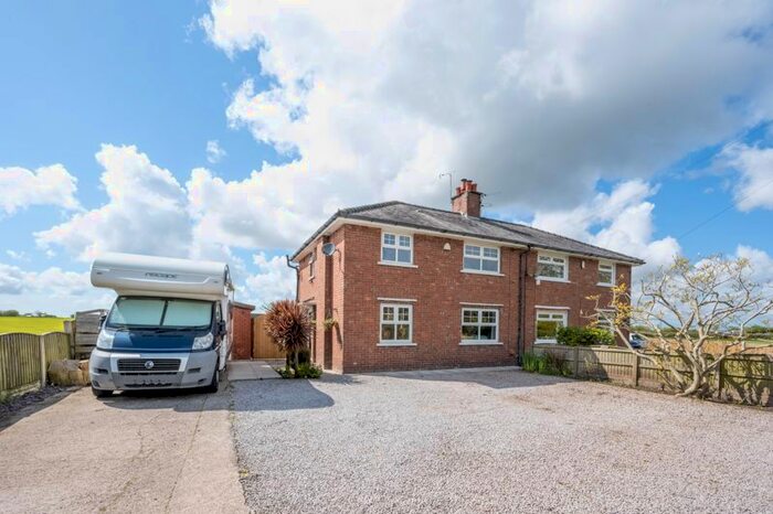 3 Bedroom Semi-Detached House For Sale In Lyelake Lane, Westhead, Ormskirk, L40