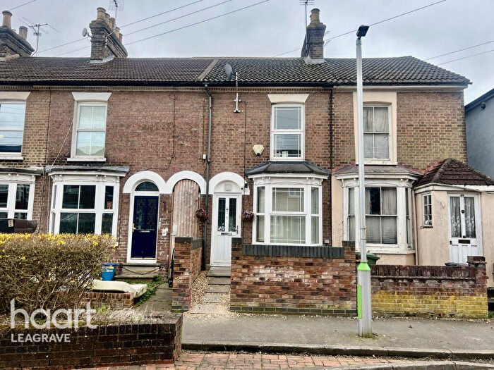 2 Bedroom Terraced House For Sale In Victoria Street, Luton, LU6
