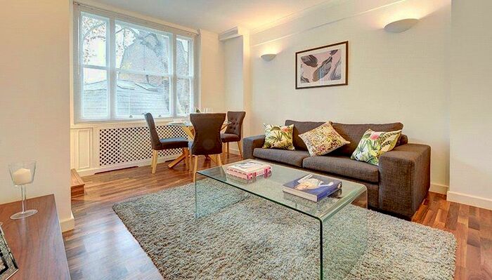 2 Bedroom Flat To Rent In Hill Street, Mayfair, London, W1J
