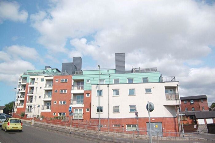 2 Bedroom Flat For Sale In Flat Windsor Court, Newcastle, Staffordshire, ST5