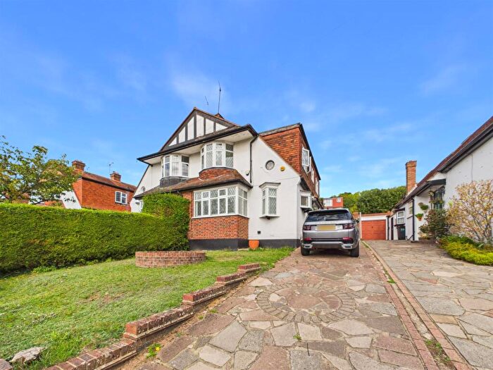4 Bedroom Semi-Detached House For Sale In Nutfield Road, Coulsdon, CR5